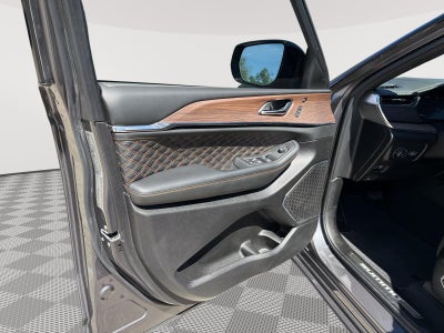 2025 Jeep Grand Cherokee Summit