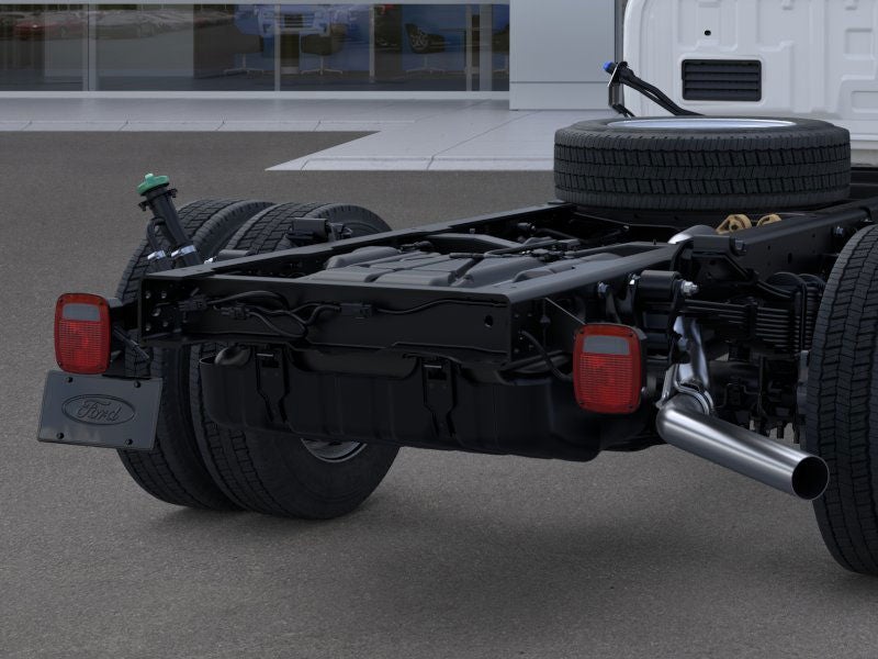 2026 Ford Super Duty F-550 DRW XL 4WD Crew Cab 179 WB 60 CA