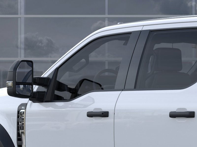 2025 Ford Super Duty F-550 DRW XL