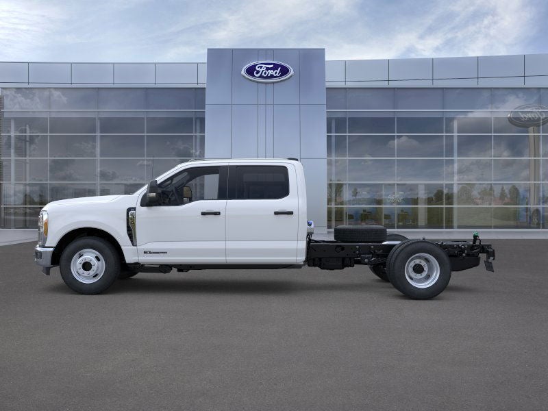2026 Ford Super Duty F-350 (DRW) XL