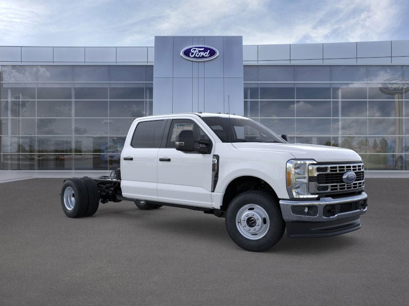 2026 Ford Super Duty F-350 (DRW) XL