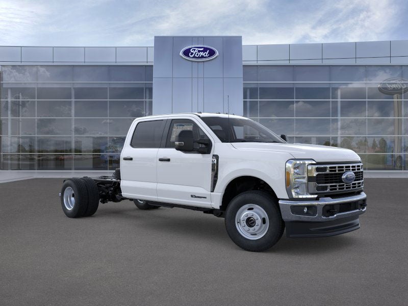 2026 Ford Super Duty F-350 (DRW) XL
