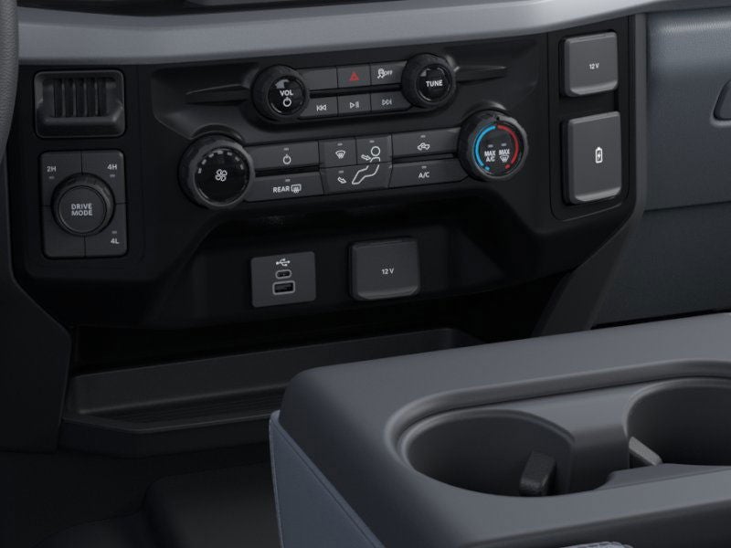 2025 Ford Super Duty F-350 (DRW) XL