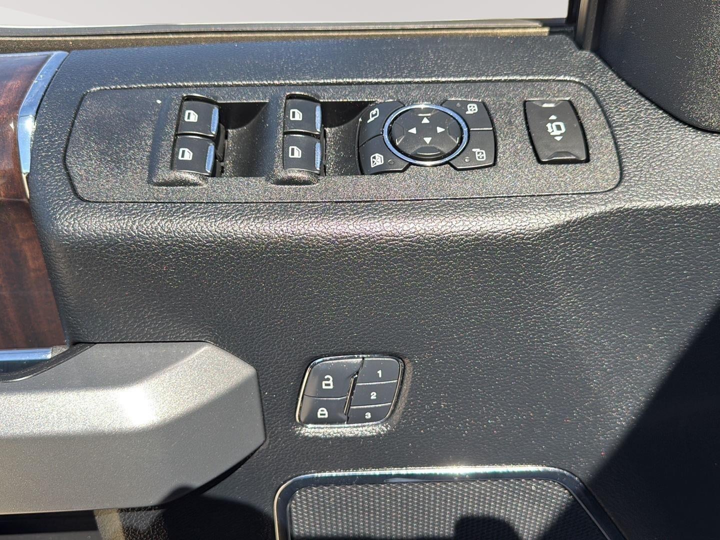2017 Ford Super Duty F-250 Platinum