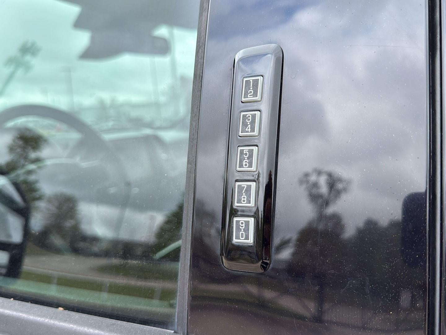 2017 Ford Super Duty F-250 Lariat