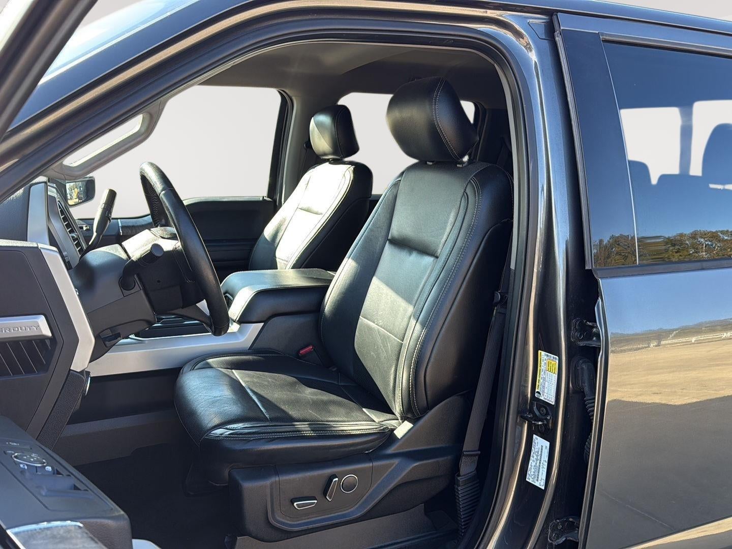 2017 Ford Super Duty F-250 Lariat