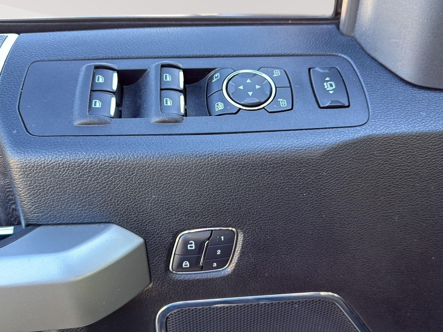 2017 Ford Super Duty F-250 Lariat