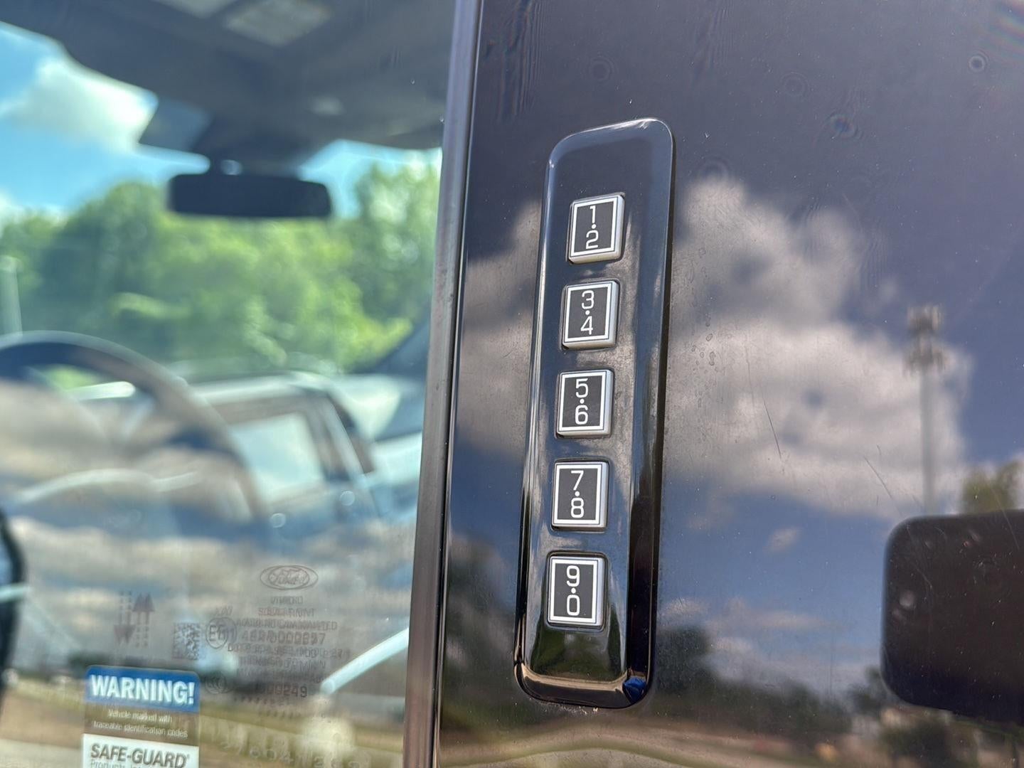 2021 Ford Super Duty F-250 LARIAT