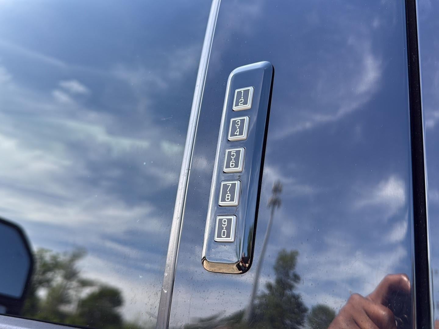 2022 Ford Super Duty F-250 LARIAT
