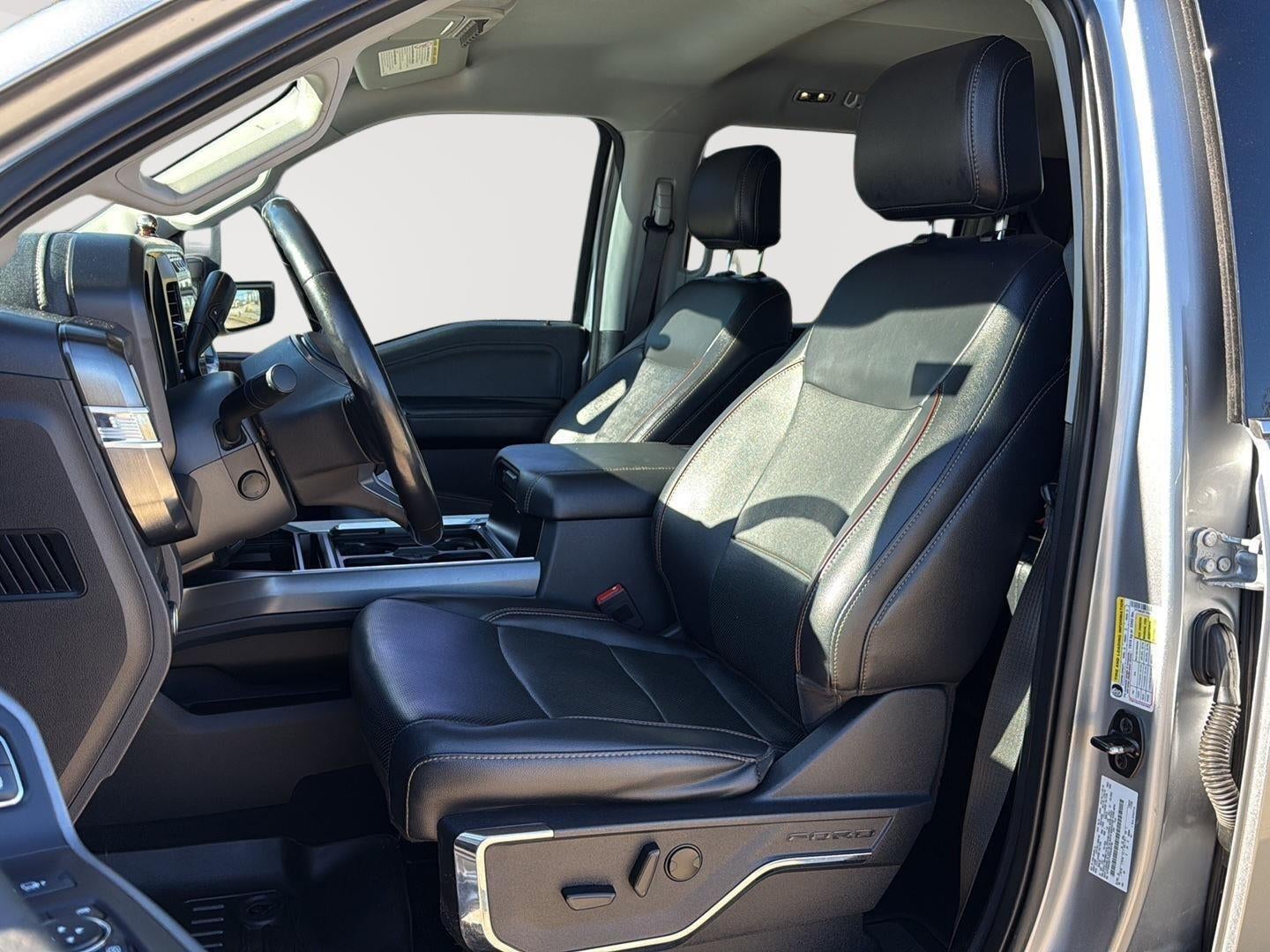 2023 Ford SUPER DUTY F-250 SRW LARIAT 4WD CREW CAB 6.75'