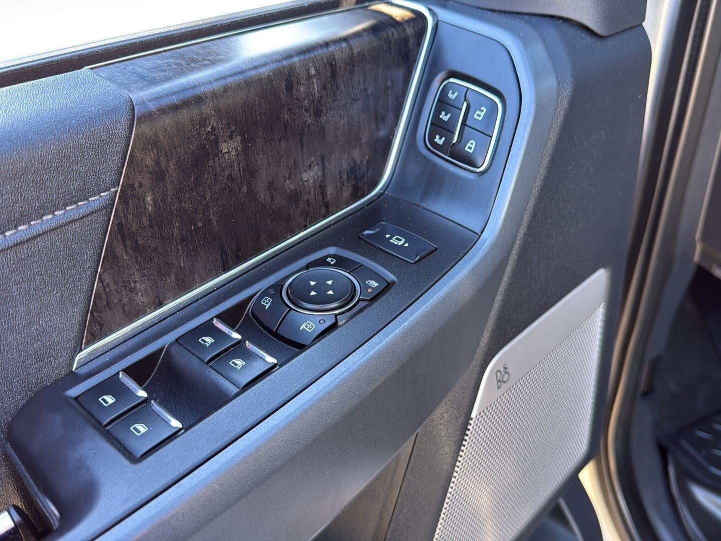 2023 Ford SUPER DUTY F-250 SRW LARIAT 4WD CREW CAB 6.75'