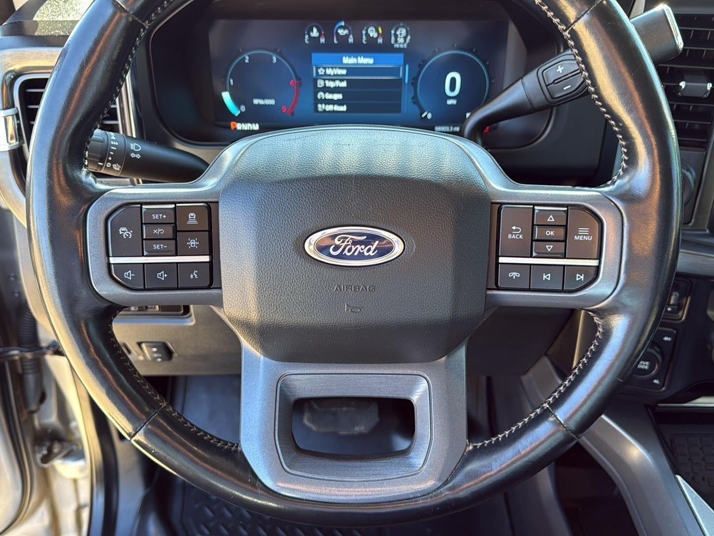 2023 Ford SUPER DUTY F-250 SRW LARIAT 4WD CREW CAB 6.75'