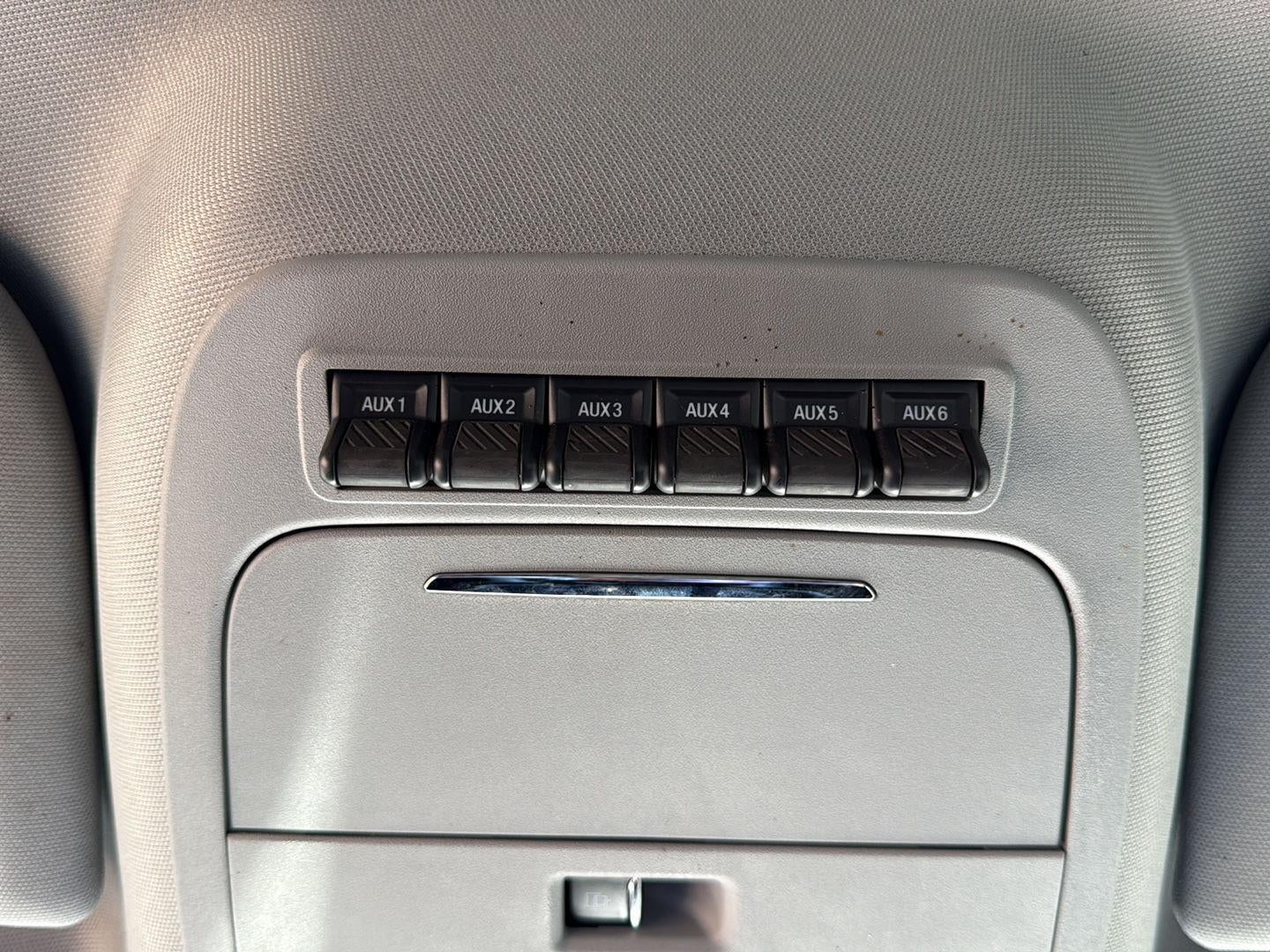 2023 Ford SUPER DUTY F-250 SRW LARIAT 4WD CREW CAB 6.75'