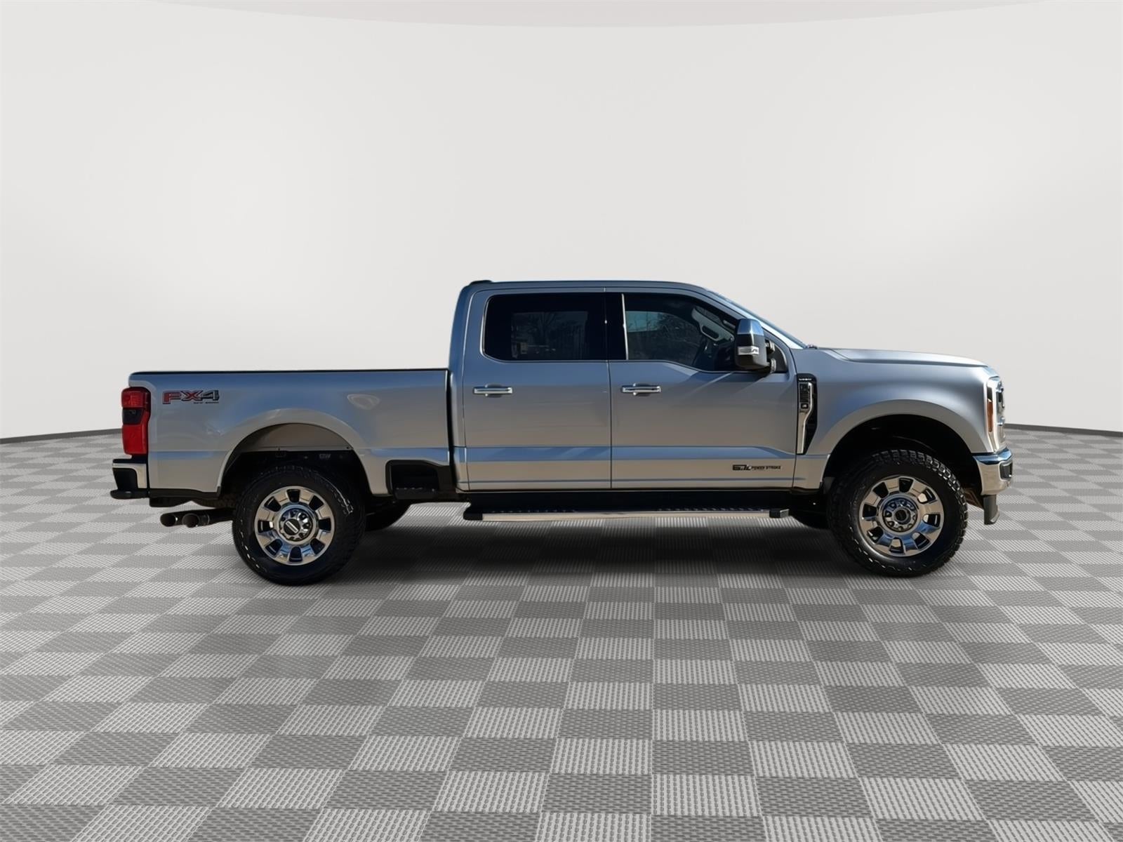 2023 Ford SUPER DUTY F-250 SRW LARIAT 4WD CREW CAB 6.75'