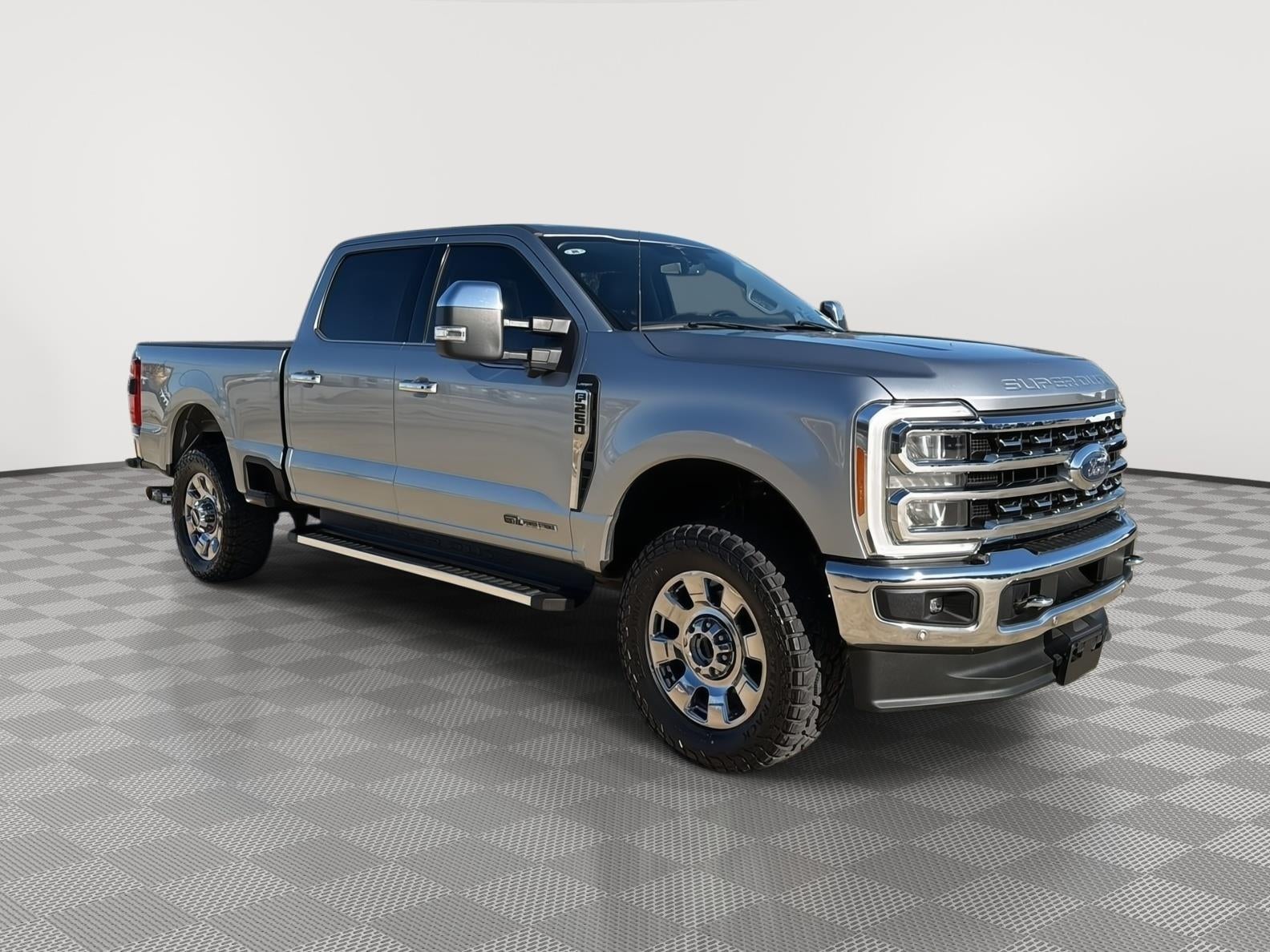 2023 Ford SUPER DUTY F-250 SRW LARIAT 4WD CREW CAB 6.75'