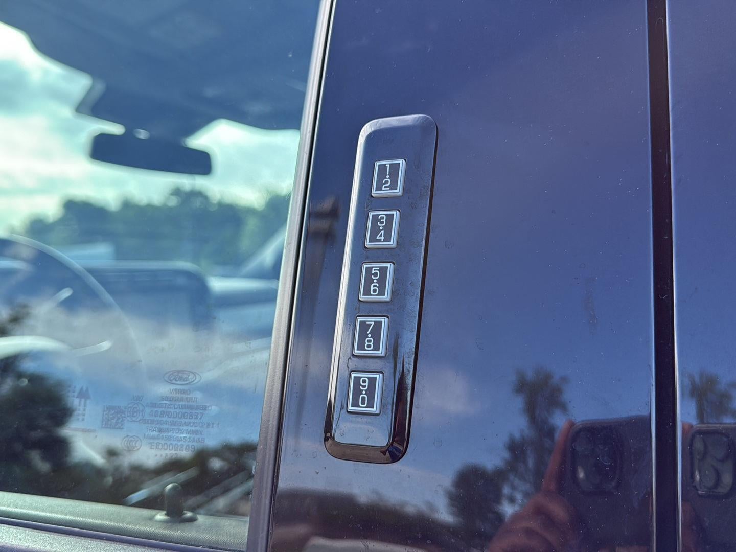 2023 Ford Super Duty F-350 LARIAT