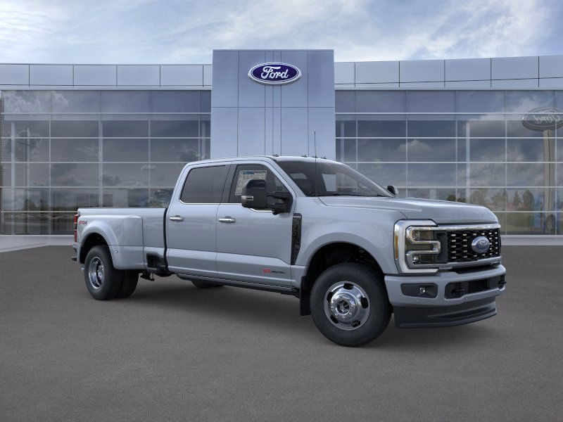 2026 Ford Super Duty F-350 (DRW) Platinum
