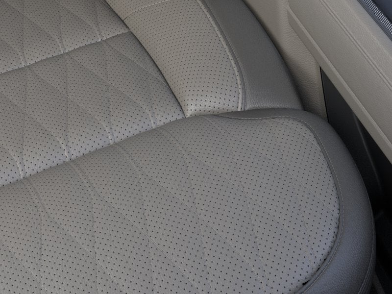 2026 Ford Super Duty F-350 (DRW) Platinum