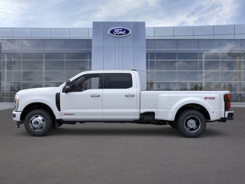 2026 Ford Super Duty F-350 (DRW) Platinum