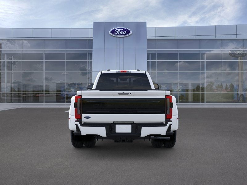 2026 Ford Super Duty F-350 (DRW) Platinum