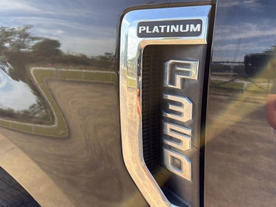 2017 Ford Super Duty F-350 (DRW) Platinum