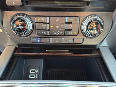 2017 Ford Super Duty F-350 (DRW) Platinum