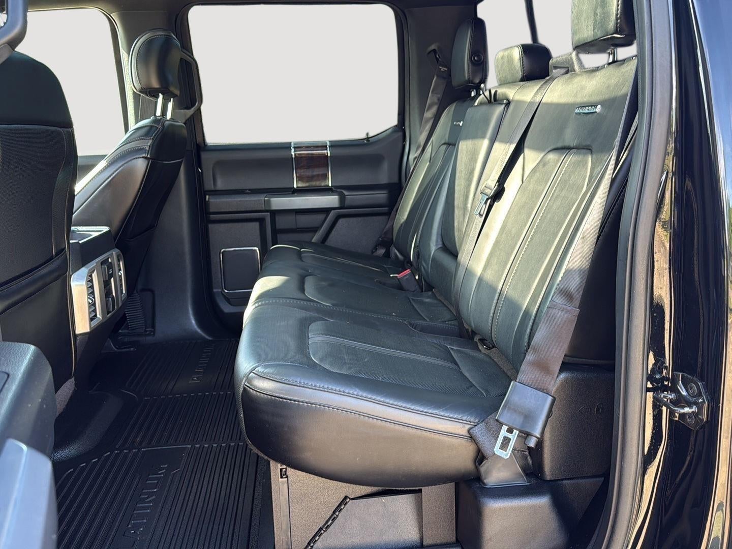 2017 Ford Super Duty F-350 (DRW) Platinum