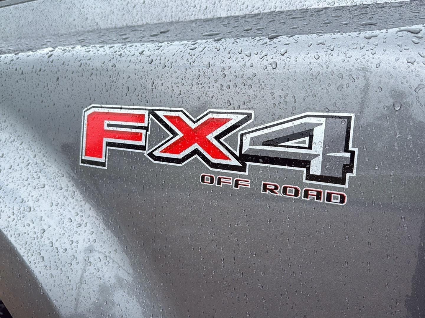 2024 Ford Super Duty F-350 (DRW) LARIAT