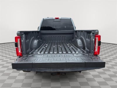 2024 Ford Super Duty F-350 (DRW) LARIAT