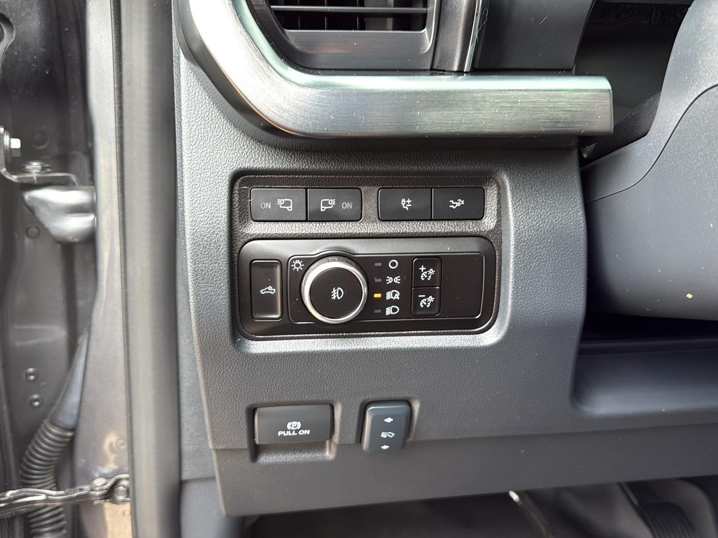 2024 Ford Super Duty F-350 (DRW) LARIAT