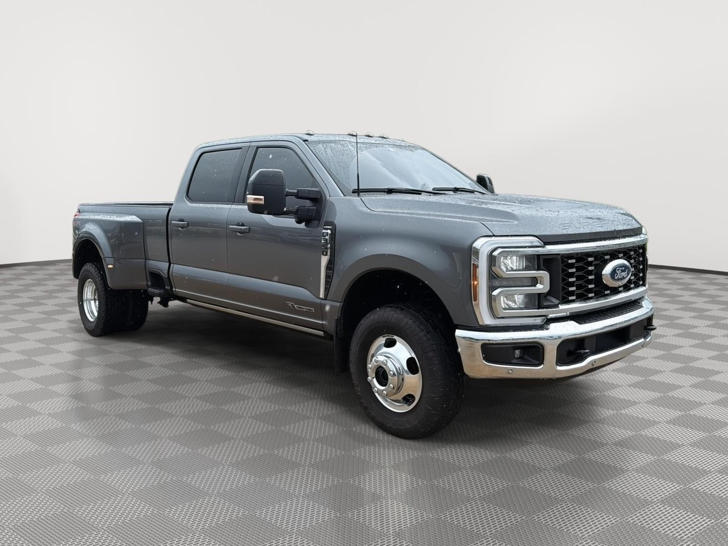 2024 Ford Super Duty F-350 (DRW) LARIAT