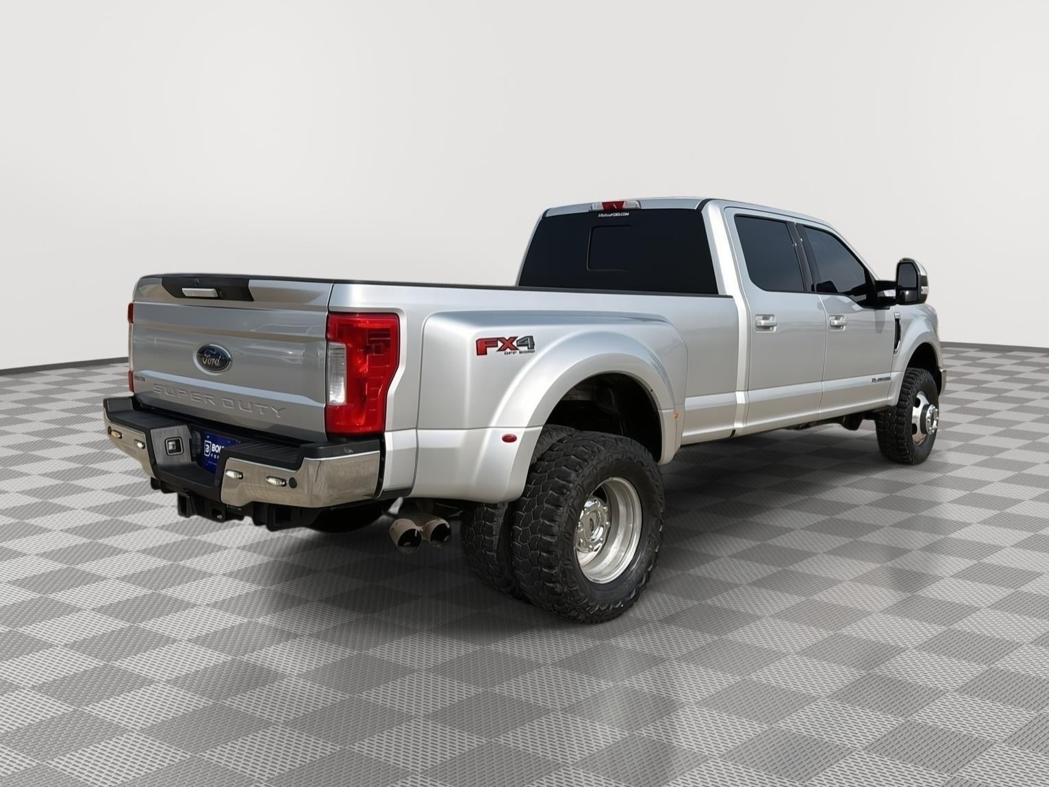 2017 Ford Super Duty F-350 (DRW) Lariat