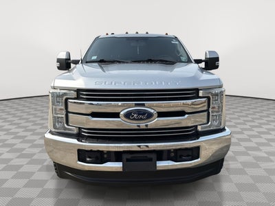 2017 Ford Super Duty F-350 (DRW) Lariat