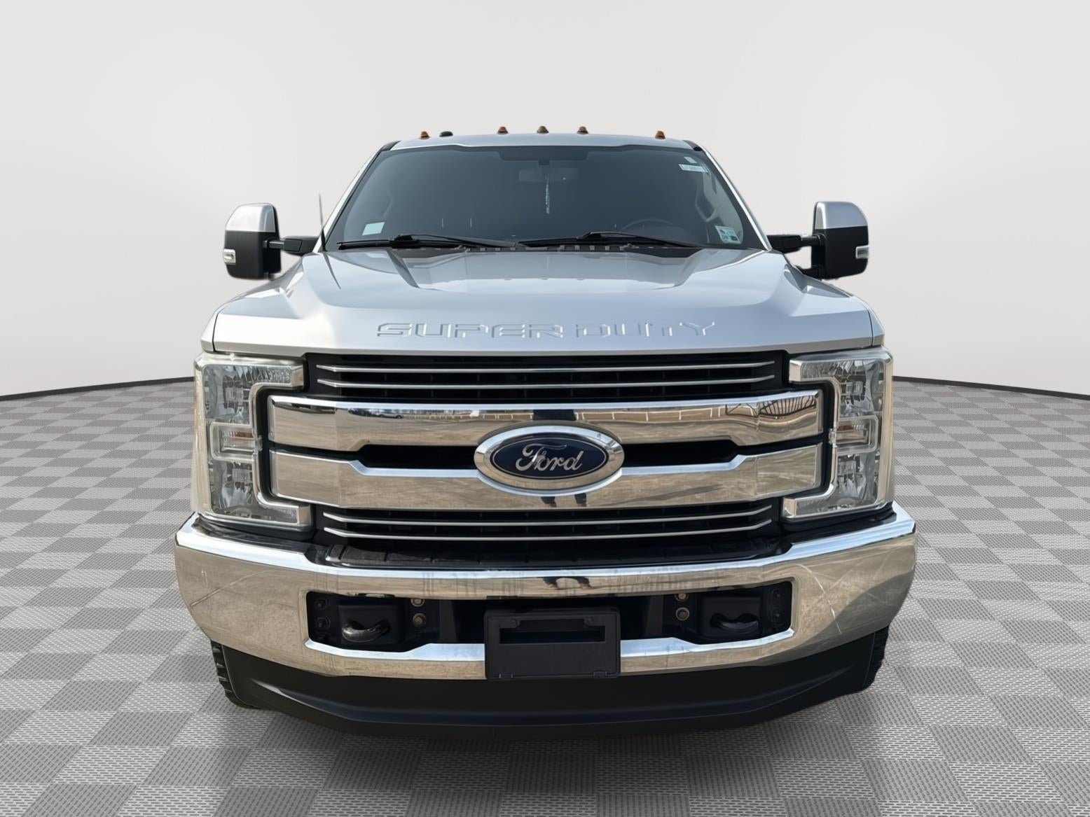 2017 Ford Super Duty F-350 (DRW) Lariat