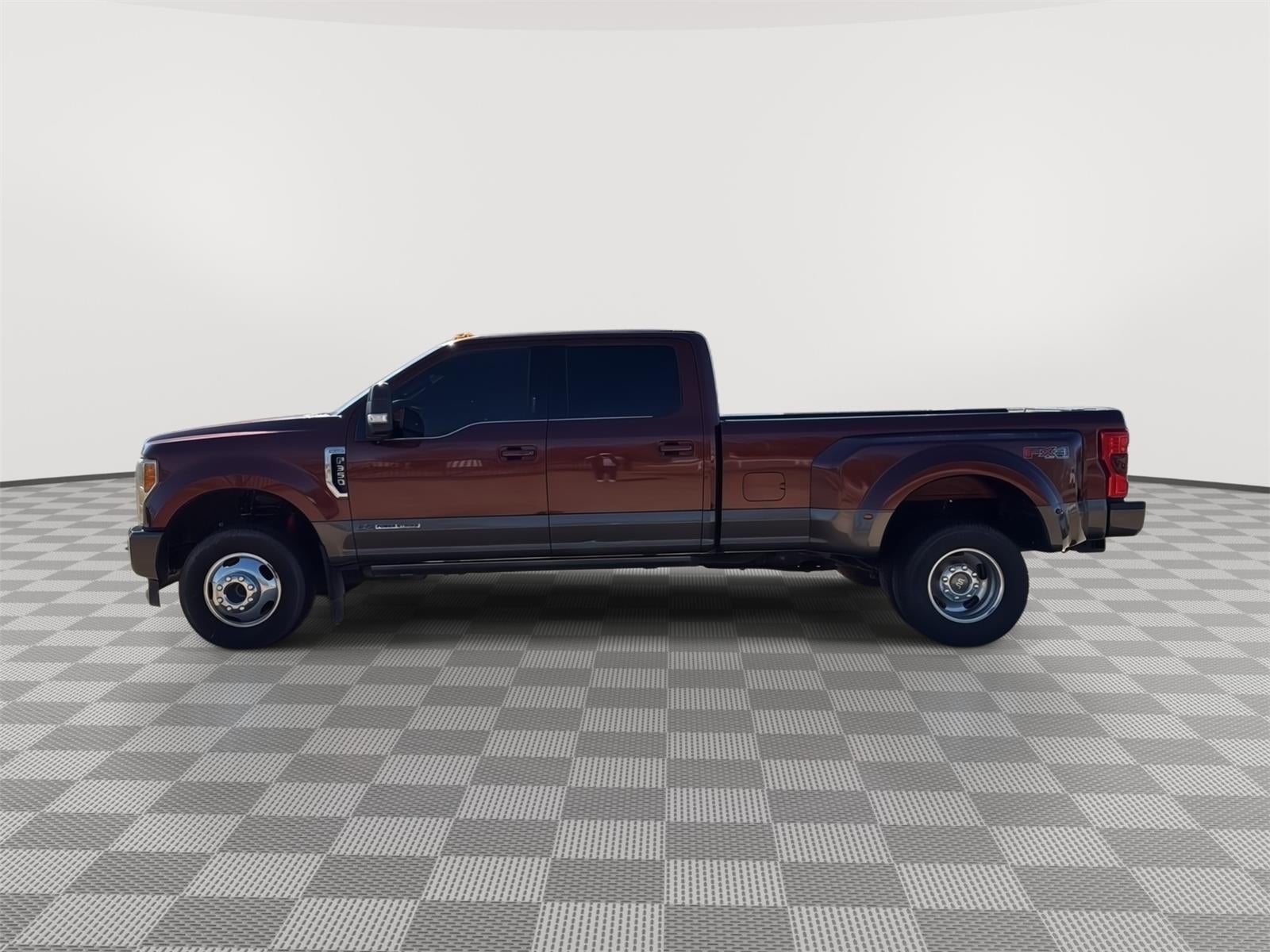 2017 Ford Super Duty F-350 (DRW) King Ranch