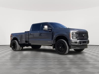 2023 Ford Super Duty F-350 (DRW) LARIAT