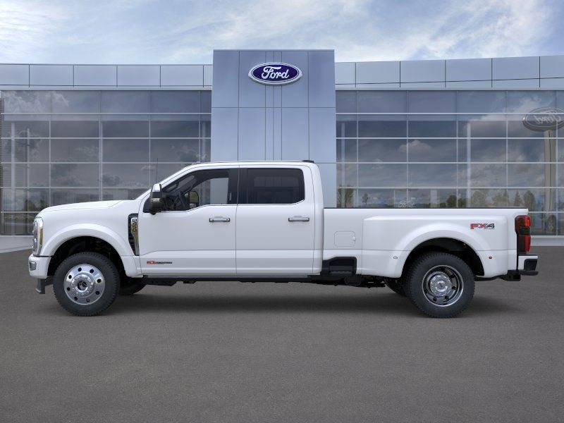 2026 Ford Super Duty F-450 (DRW) Platinum