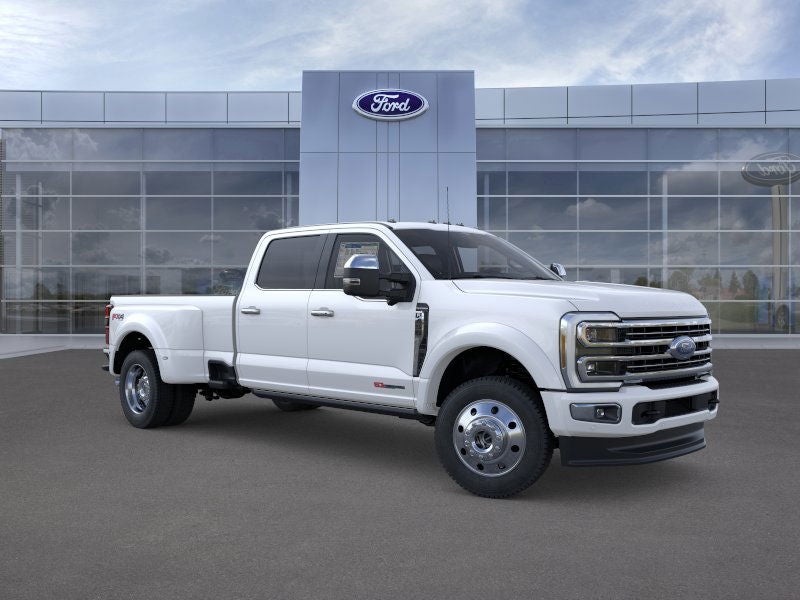 2026 Ford Super Duty F-450 (DRW) Platinum