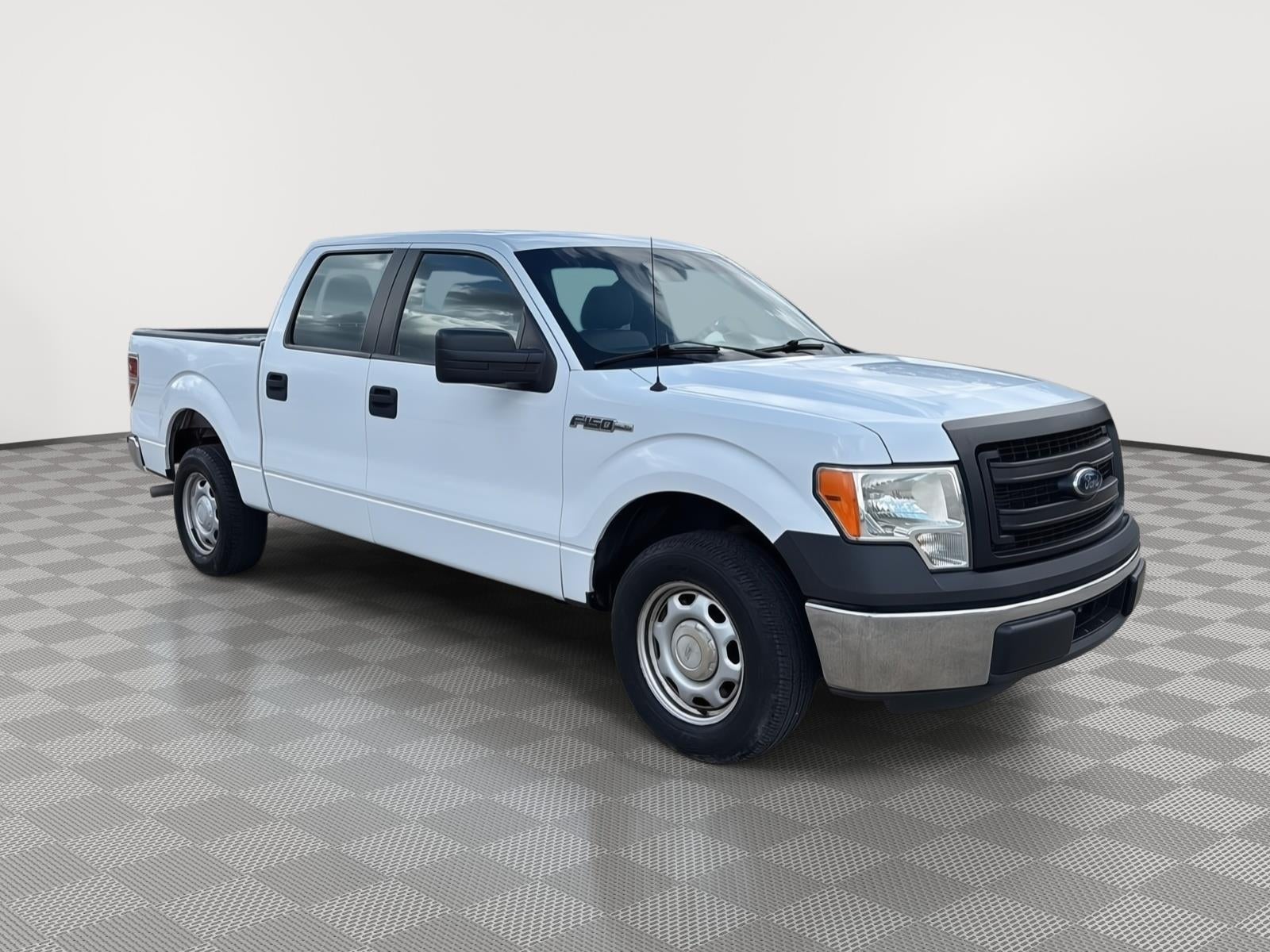 2014 Ford F-150 2WD SUPERCREW 145 XL