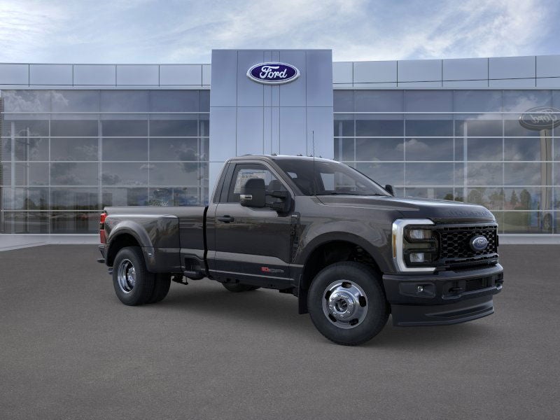 2026 Ford Super Duty F-350 (DRW) XL