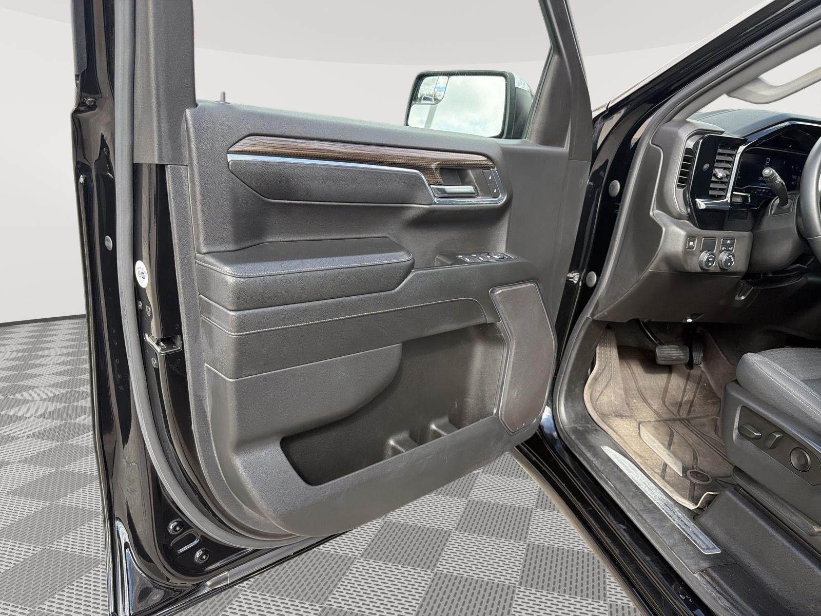 2023 Chevrolet Silverado 1500 LT Crew Cab 2WD