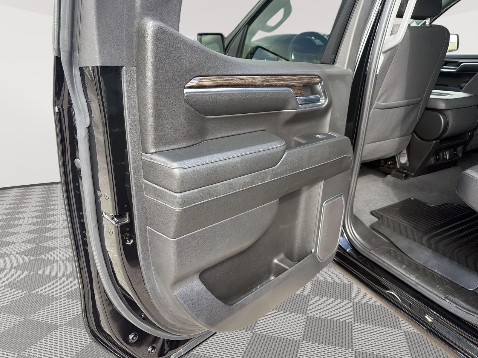 2023 Chevrolet Silverado 1500 LT Crew Cab 2WD