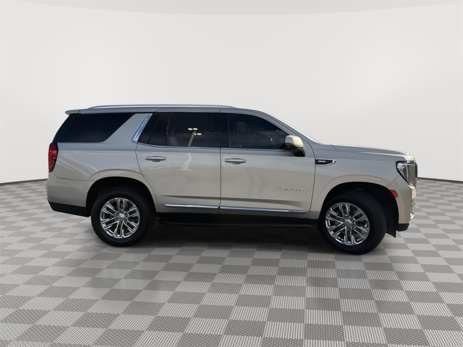 2022 GMC Yukon SLT