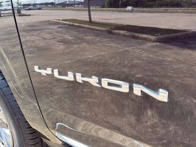 2023 GMC Yukon SLT