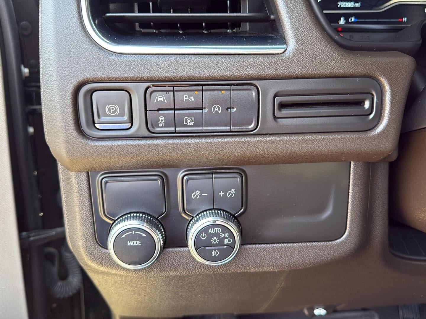2023 GMC Yukon SLT