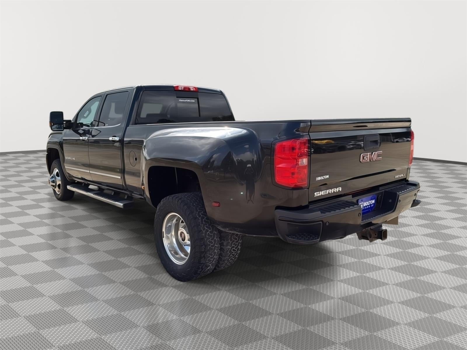 2015 GMC Sierra 3500HD available WiFi Denali