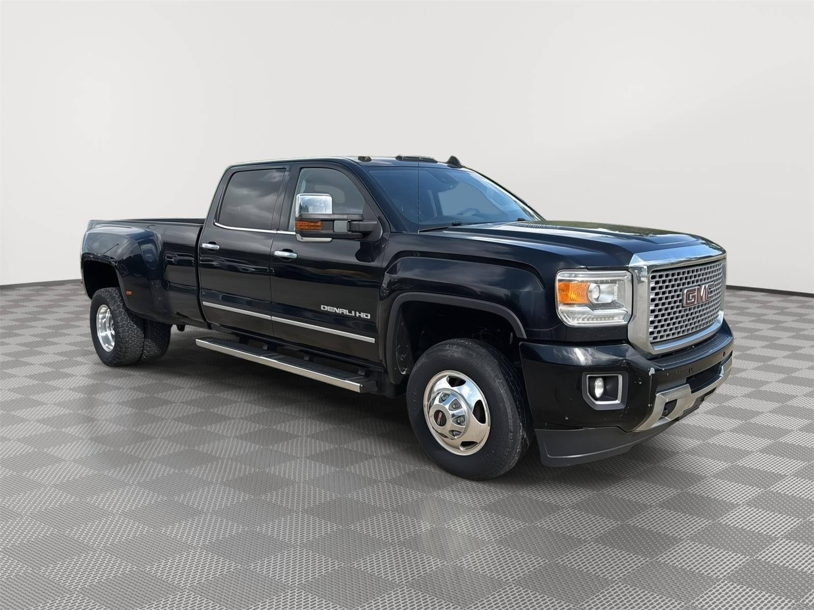 2015 GMC Sierra 3500HD available WiFi Denali