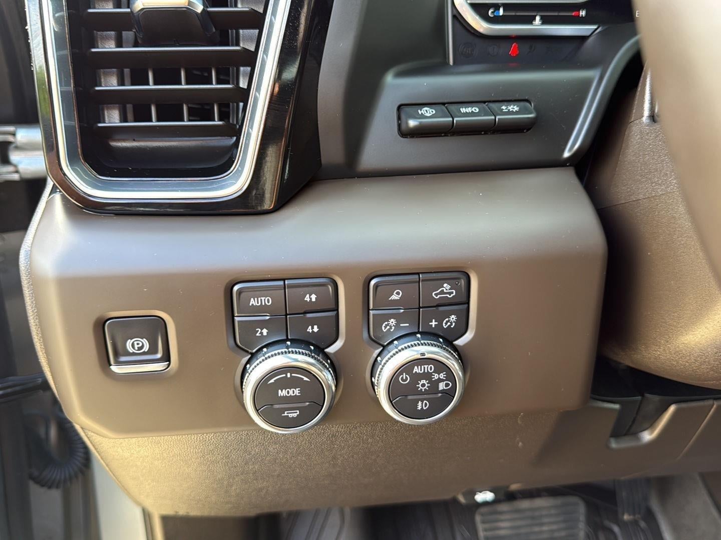 2025 GMC Sierra 2500HD Denali
