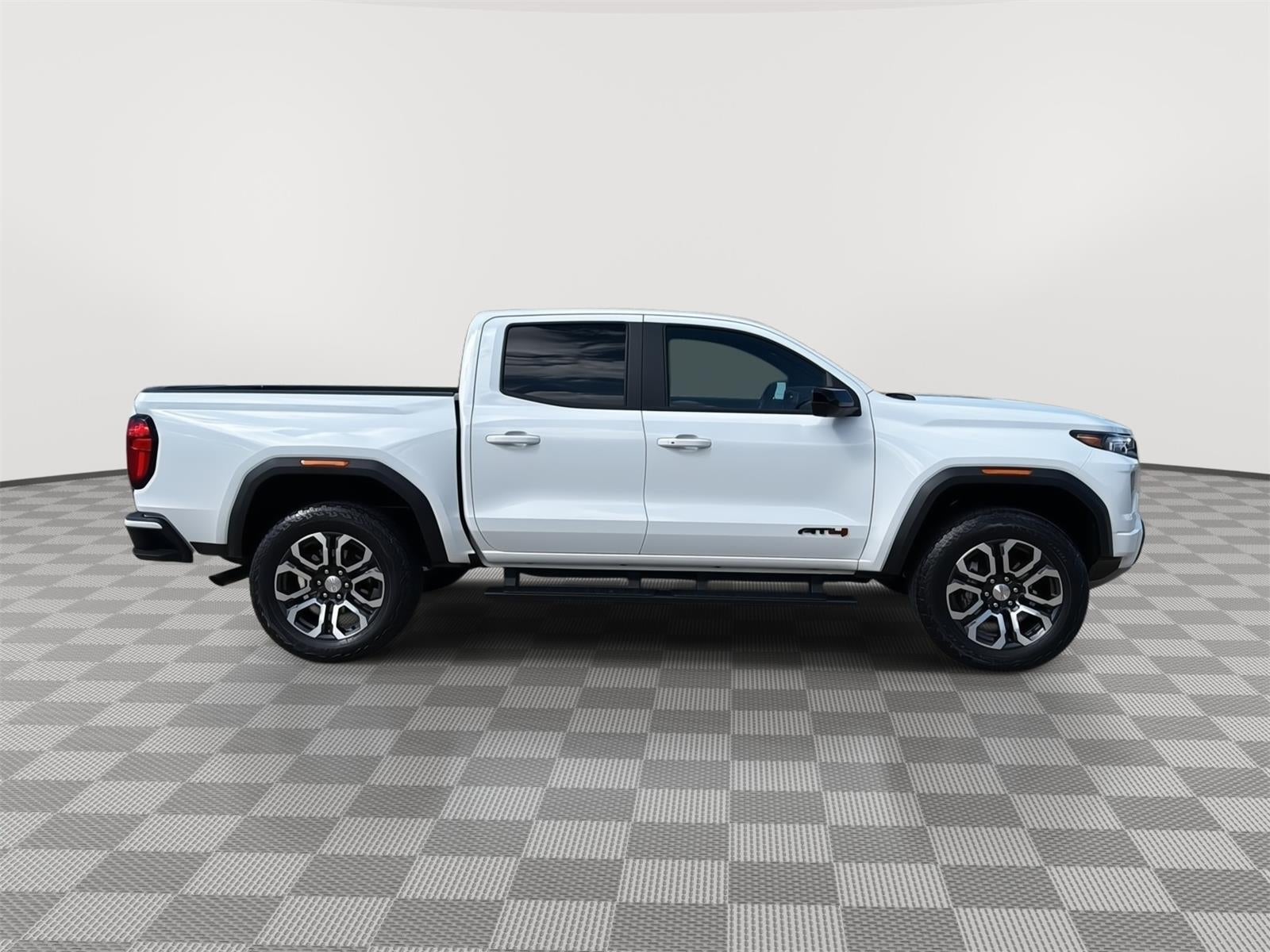 2024 GMC Canyon 4WD AT4