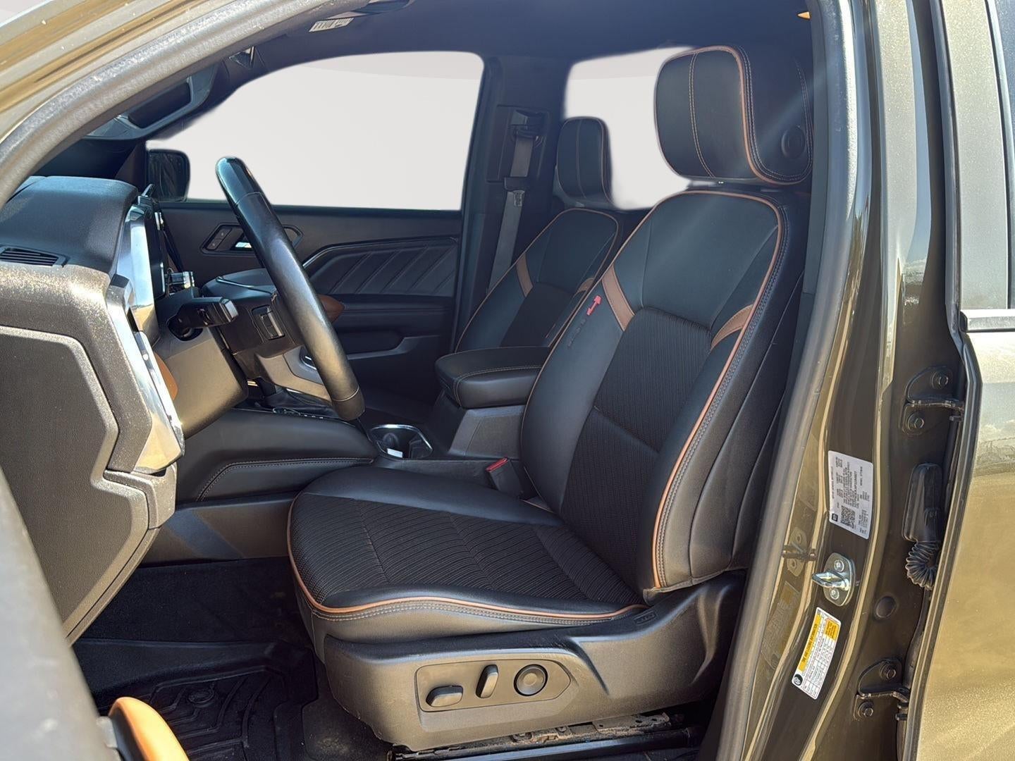 2023 GMC Canyon 4WD AT4
